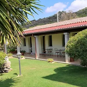 Bed and breakfast Domo Minnannu Miriu, Trudda