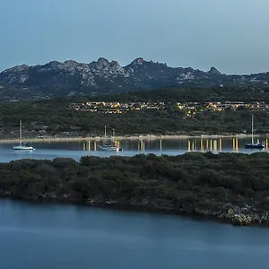 Cala Petralana Aparthotel