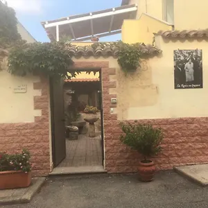 Sa Rosa E Su Trapperi Bed & Breakfast